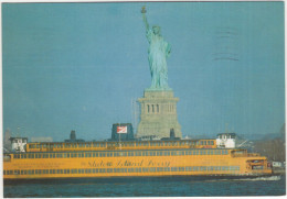 Statue Of Liberty And 'The Staten Island'  Ferry, New York City - (N.Y. - USA) - Statua Della Libertà