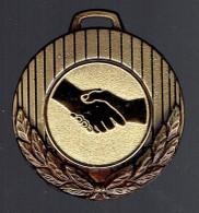 Poignée De Mains Sur Médaille Commémorative De La Fin De La 2ème Guerre Mondiale (au Dos Mention 44-94) - Autres & Non Classés