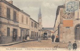 CPA 33 BASSENS / LA GRAND RUE ET CLOCHER DE L'EGLISE SAINT PIERRE - Andere & Zonder Classificatie