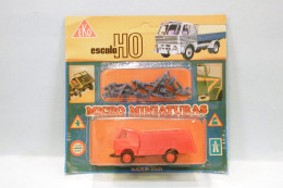 Eko - Camion PEGASO Z-207 Pompiers Citerne + Figurines Neuf HO 1/87 - Baanvoertuigen