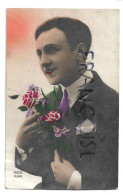 Jeune Homme Et Bouquet De Fleurs - Hommes