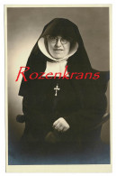 Oude Foto Old Photo Sister Nun NON KLOOSTERLINGE ZUSTER SOEUR RELIGIEUSE (In Zeer Goede Staat) - Kirchen Und Klöster