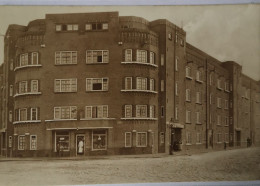 Amsterdam // Gem. Woningbouw Afrik. Buurt No. 2. (Winkel) 19?? - Amsterdam