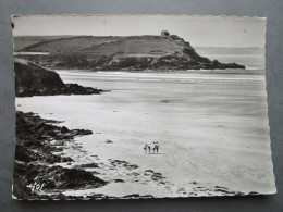 CP 29 Finistère PLOMODIERN  La Grande Plage De LESTREVET  Au Fond La Pointe De TALAGRIPE Timbrée 1964 - Plomodiern