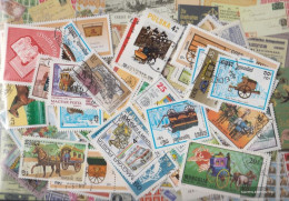 Motives 100 Different Carriages Stamps - Kutschen