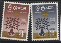 Ceylon 1960  469-70  Refugee  Year Mounted Mint - Unused Stamps