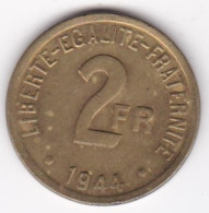 Gouvernement Provisoire 2 Francs 1944 Type Français , En Laiton , Lec# 45 - Algerije