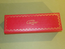 Parfum. Miniatures De Parfum. Coffret Cartier - Paris. 6 Mini-parfums (So Pretty, Panthère, Must, Must II, Santos, Pasha - Miniatures Femmes (avec Boite)