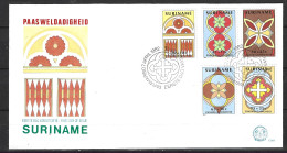 SURINAM. N°847-51 De 1982 Sur Enveloppe 1er Jour (FDC). Pâques/Vitraux. - Easter