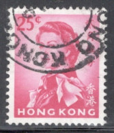 Hong Kong 1962-66 Queen Elizabeth A Single 25 Cent Stamp From The Definitive Set In Fine Used - Gebruikt