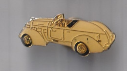 PIN'S THEME AUTOMOBILE  VOITURE   JAUNE   COUPE DECAPOTABLE - Rally