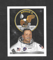 ANGOLA -   1999   MINISHEET  Apollo 11 With Niel Armstrong  -     - See Scan - Angola