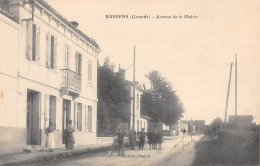 CPA 33 BASSENS / AVENUE DE LA MAIRIE - Autres & Non Classés