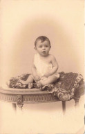 ENFANT - Portrait - Portrait D'un Bébé  - Carte Postale Ancienne - Retratos