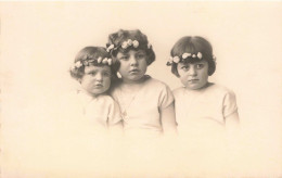 ENFANT - Portrait - Portrait De Triplées  - Carte Postale Ancienne - Grupo De Niños Y Familias