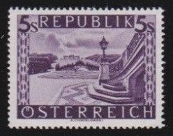 Österreich   .    Y&T    .   711       .   **       .    Postfrisch - Unused Stamps