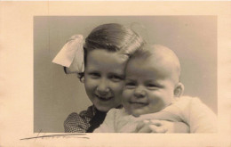 ENFANT- Portrait - Portrait D'une Soeur Et Un Frère- Carte Postale Ancienne - Groupes D'enfants & Familles