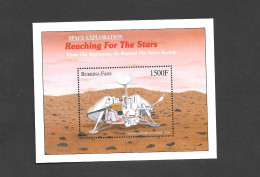 BURKINA FASO   -   1999 -  Minisheet  - REACHING FOR THE STARS   -        - See Scan - Burkina Faso (1984-...)