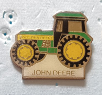 Pin's John Deere Tracteur  Signé Jordenen - Transports