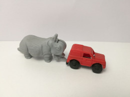 Kinder : K92 N215  Das Wilde Nashorn 1993 - Safarijeep Rot Mit Grey Nashorn - Montables