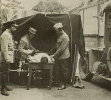 Hôpital Terrain Machine Rayons X Patient à Côté Ambulance Radiologique Field Hospital X-ray Machine WW1 - (Photo) - Automobili