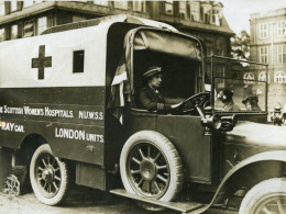 X-Ray Ambulance Car Scottish Women's Hospitals London WW1 1916 Rayons X - (Photo) - Auto's