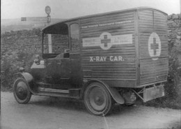 X-Ray Ambulance Car WW1 Rayons X - (Photo) - Automobili