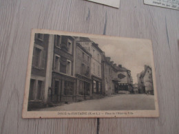 CPA 49 Maine Et Loire Doué La Fontaine Place De L'hôtel De Ville - Doue La Fontaine