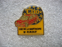 Pin's Du Garage RENAULT De La Martinoire à Wattrelos (Dépt:59). Renault Clio - Renault