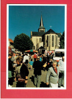 MANZAT 1990 LE MARCHE L EGLISE CARTE EN TRES BON ETAT - Manzat