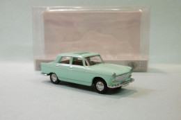 Brekina / Sai - PEUGEOT 404 Vert Pastel  Réf. 29024 / 2324 Neuf NBO HO 1/87 - Road Vehicles