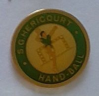 Pin's  Ville, Sport  Hand-ball, S.G  HERICOURT  HAND - BALL  ( 70 ) - Balonmano