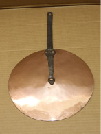 -ANCIEN COUVERCLE DE CASSEROLE XIXe CUIVRE POIGNEE Fer DECO CUISINE  E - Coppers