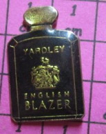 516B Pin's Pins / Beau Et Rare / PARFUMS / YARDLEY  ENGLISH BLAZER FLACON DE PARFUM - Parfum