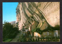 LES EYZIES DE TAYAC (24 Dordogne) Habitations Sous La Falaise - Les Eyzies