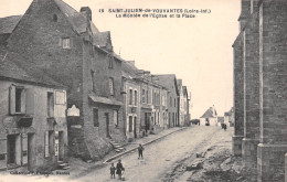 SAINT-JULIEN-de-VOUVANTES (Loire-Atlantique) - Montée De L'Eglise Et La Place - Voyagé 1917 (2 Scans) Gendarmerie Cannes - Saint Julien De Vouvantes