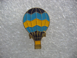 Pin's Montgolfière Bleue, Jaune, Bleue - Airships