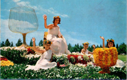 Delcampe - 3-9-2023 (4 T 11) Australia - SA - Barossa Valley - Vintage Festival Scene (posted 1972) - Barossa Valley