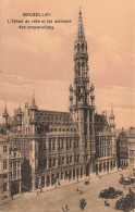 BELGIQUE - Bruxelles - L'Hôtel De Ville Et Les Maisons Des Corporations - Animé - Carte Postale Ancienne - Plazas