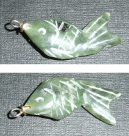 Rare Ancien Pendentif En Pierre Polie Forme De Poisson Jade ? - Pendenti