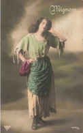 FANTAISIE - Femme - Femme En Tenue De Paysanne - Mignon  - Carte Postale Ancienne - Frauen