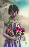 FANTAISIE - Femme Souriante - Colorisé - Carte Postale Ancienne - Femmes