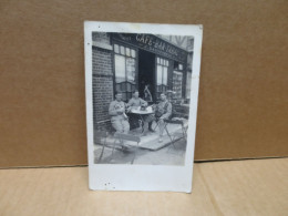 SAINT PIERRE DU VAUVRAY (27) Carte Photo Terrasse Café Bar Tabac Langenbeck Militaires Animation - Sonstige & Ohne Zuordnung