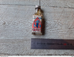 Ancienne Petite Bouteille Verre Essence D'aspic Pour Amorce Appats Perfecta Pêche Rare - Pesca