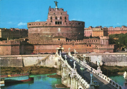 ROME, BRIDGE AND ST. ANGELO CASTLE, STATUES, ITALY - Bruggen