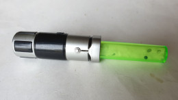 Star Wars Mini Lightsaber Kellogg's Sabre Laser Puzzle 2005 Vert - Sonstige & Ohne Zuordnung