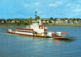 CPM - N1 - LOIRE ATLANTIQUE - LA MONTAGNE - LE BAC TRAVERSANT LA LOIRE - La Montagne