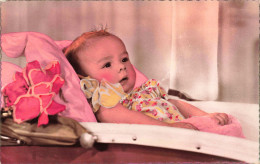 ENFANT - Un Bébé Dans Son Couffin - Colorisé -  Carte Postale Ancienne - Abbildungen