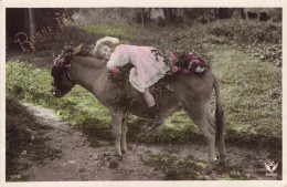 FÊTES ET VOEUX - Un Enfant Sur Le Dos D'un âne Avec Des Fleurs - Colorisé -  Carte Postale Ancienne - Altri & Non Classificati