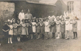 PHOTOGRAPHIE - Les élèves à L'école Des Filles Avec Leurs Enseignantes - Carte Postale Ancienne - Photographie